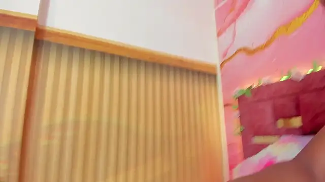 melody paris online show from 03-27-26, 10:59