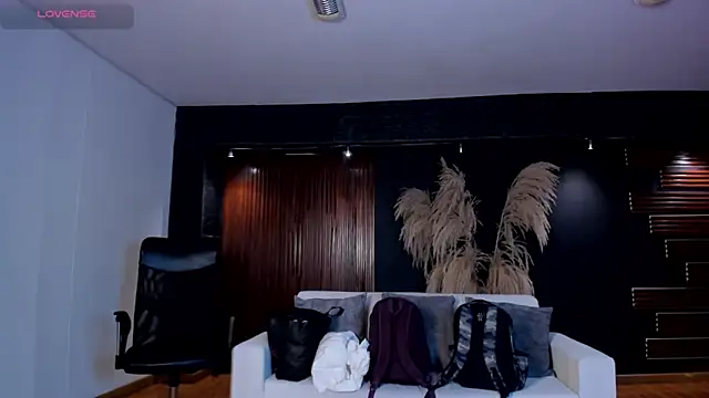 Lyssa Muller online show from 03-06-25, 07:32