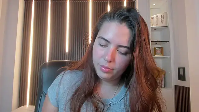 Lyssa Muller online show from 10-27-25, 07:18