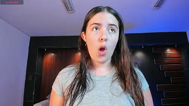 Lyssa Muller online show from 11-14-25, 01:21