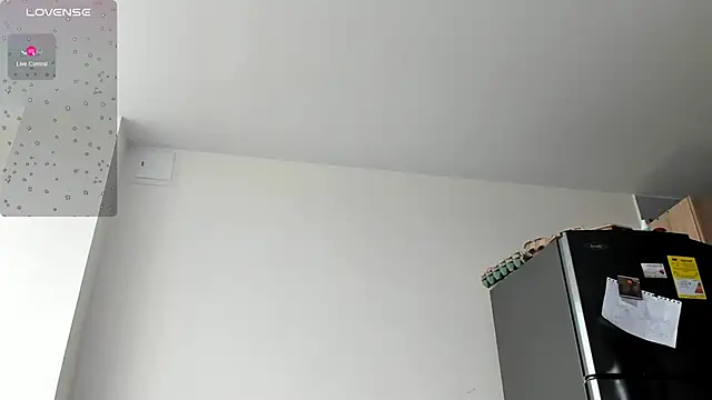 emmadiaz1 online show from 12-12-24, 06:10