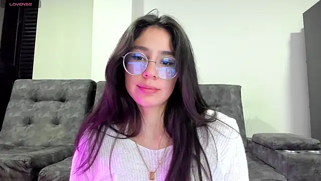 emmadiaz1 online show from 10-06-25, 06:11