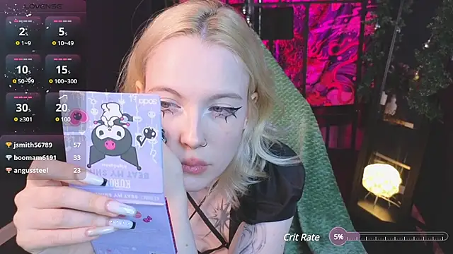 Snapshot of Crackling_Tatii chatting on 01-12-25, 01:11 Crackling Tatii online show from 01-12-25, 01:11