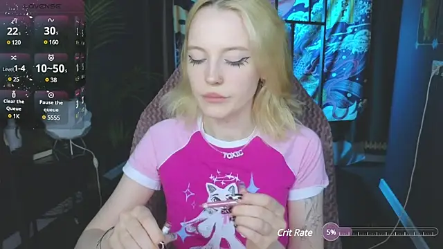 Snapshot of Crackling_Tatii chatting on 03-02-25, 09:01 Crackling Tatii online show from 03-02-25, 09:01