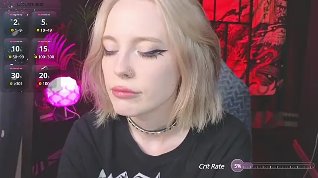 Snapshot of Crackling_Tatii chatting on 03-10-25, 04:28 Crackling Tatii online show from 03-10-25, 04:28