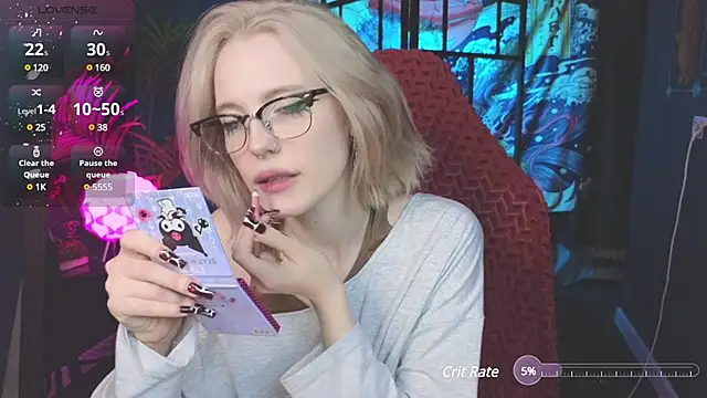 Snapshot of Crackling_Tatii chatting on 03-11-25, 04:10 Crackling Tatii online show from 03-11-25, 04:10