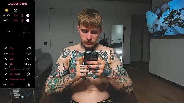 Snapshot of white_King9999 chatting on 12-27-24, 04:47 white King9999 online show from 12-27-24, 04:47