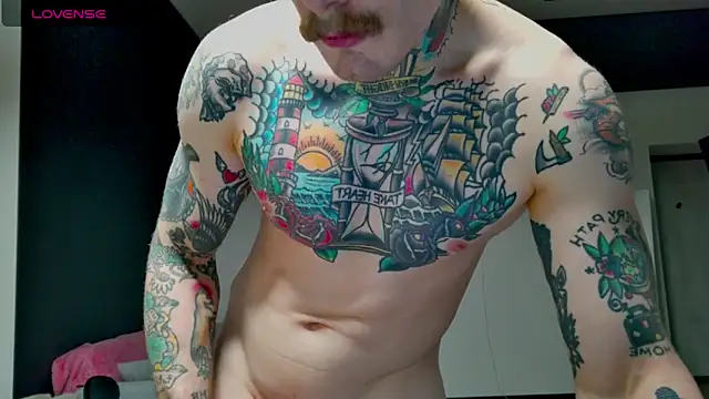 Snapshot of white_King9999 chatting on 11-13-25, 03:55 white King9999 online show from 11-13-25, 03:55