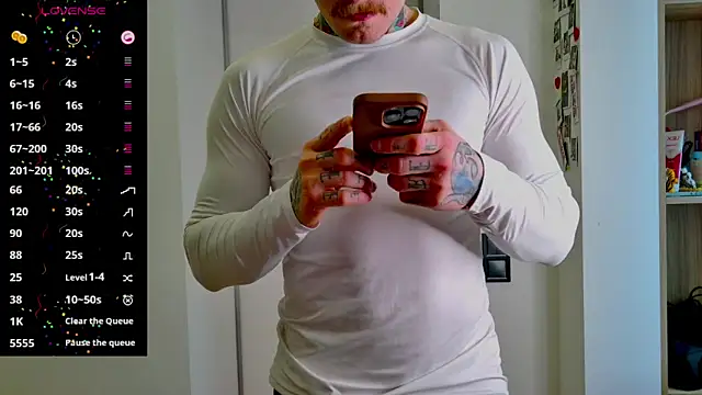 Snapshot of white_King9999 chatting on 03-05-26, 12:56 white King9999 online show from 03-05-26, 12:56