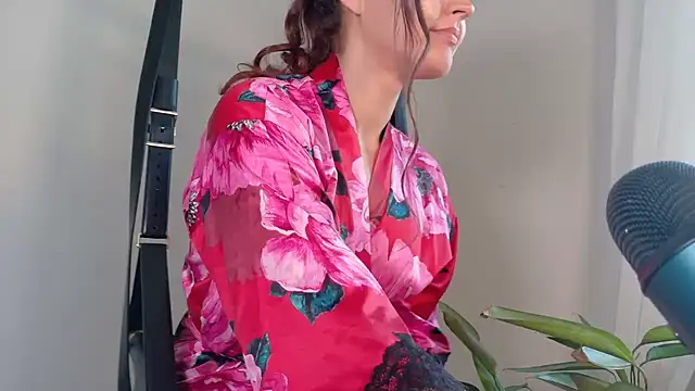 Snapshot of MistressKatie13xxx chatting on 11-23-25, 06:41 MistressKatie13xxx online show from 11-23-25, 06:41