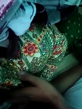 Snapshot of Lustyful_Couple chatting on 10-27-25, 10:47 Lustyful Couple online show from 10-27-25, 10:47