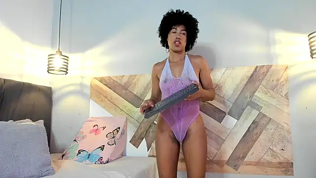 Snapshot of DailaSmith chatting on 02-21-26, 03:35 DailaSmith online show from 02-21-26, 03:35