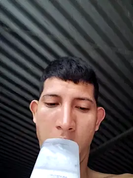 Valentinacuc online show from 10-04-25, 11:19