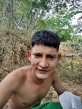 Snapshot of Valentinacuc chatting on 06-23-26, 11:30 Valentinacuc online show from 06-23-26, 11:30