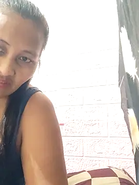 Snapshot of Sweetchuby1995 chatting on 03-20-26, 04:39 Sweetchuby1995 online show from 03-20-26, 04:39