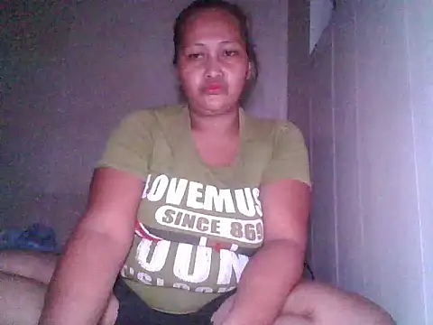 Snapshot of Sweetchuby1995 chatting on 07-15-26, 12:38 Sweetchuby1995 online show from 07-15-26, 12:38