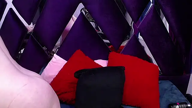 Luciana Ass online show from 10-17-25, 09:39