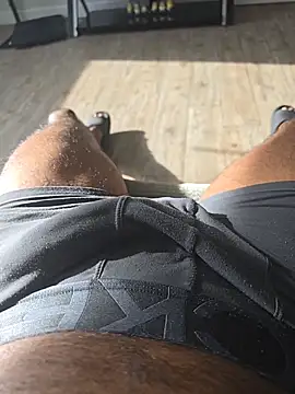 Keshuloveyou online show from 02-20-25, 08:25