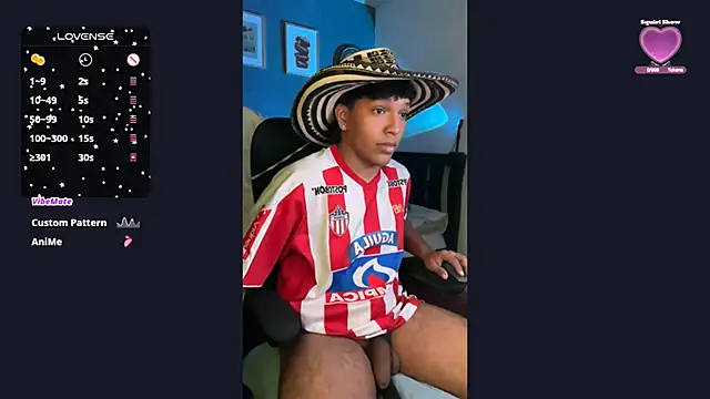 Snapshot of Xander_bonnet1 chatting on 02-17-25, 09:19 Xander bonnet1 online show from 02-17-25, 09:19