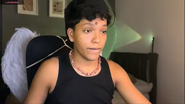 Snapshot of Xander_bonnet1 chatting on 02-18-25, 06:15 Xander bonnet1 online show from 02-18-25, 06:15