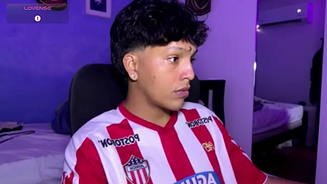 Snapshot of Xander_bonnet1 chatting on 12-03-25, 04:38 Xander bonnet1 online show from 12-03-25, 04:38