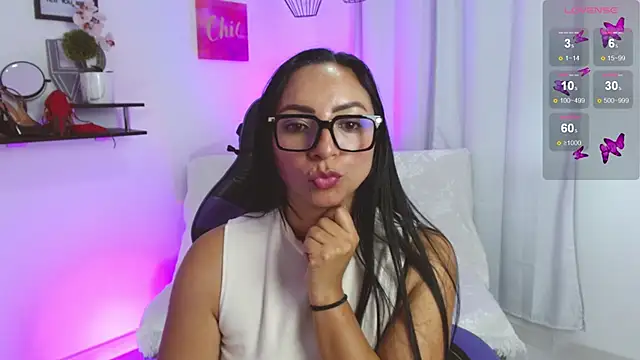 Emmi Cam online show from 04-15-26, 07:58