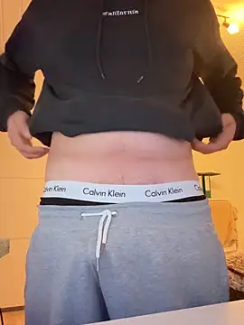 Snapshot of JuNIs_ chatting on 09-23-25, 09:18 JuNIs online show from 09-23-25, 09:18