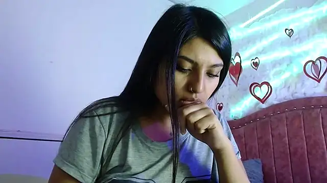 SarahStones online show from 02-21-25, 03:01