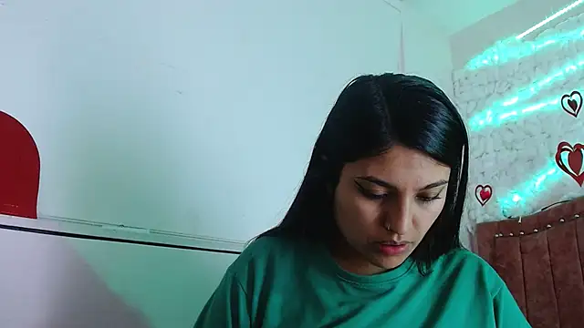 SarahStones online show from 03-18-25, 10:57