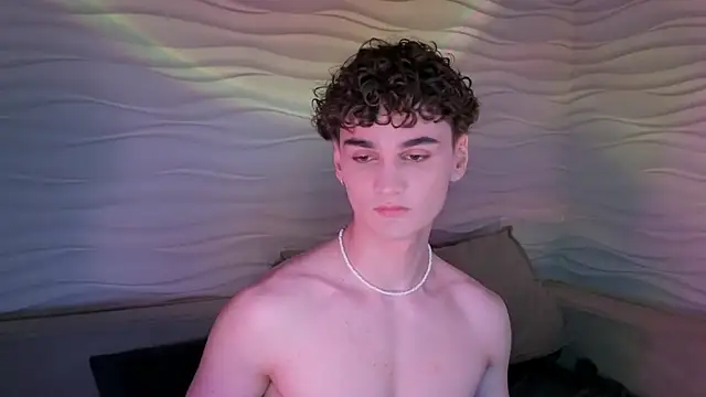 adam 21cm   online show from 02-07-25, 04:35