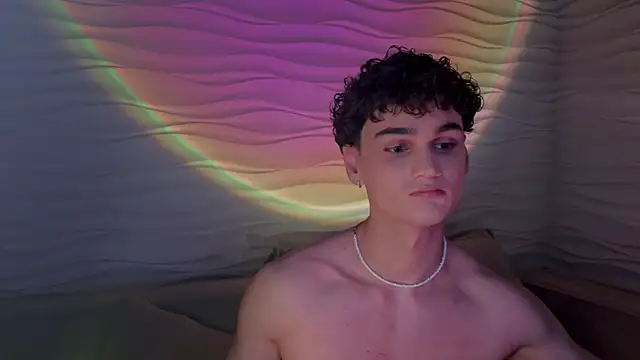 adam 21cm   online show from 02-20-25, 04:36