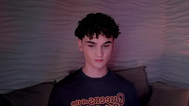 adam 21cm   online show from 03-12-25, 04:35