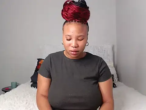 DrippinCaramelCutie online show from 12-21-24, 09:36