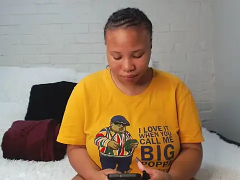 DrippinCaramelCutie online show from 02-19-25, 09:03