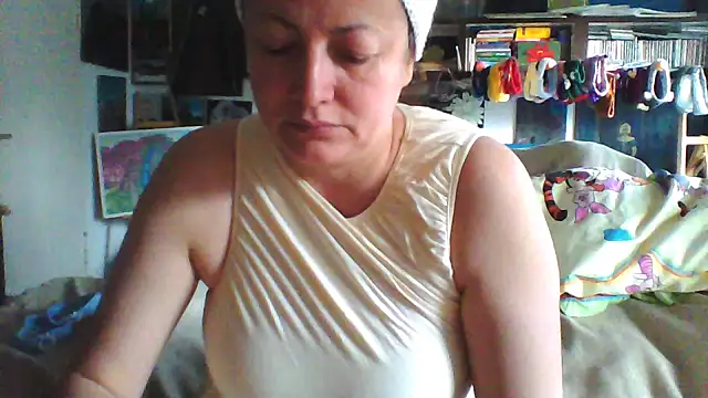 MariaAnaSunshine online show from 12-20-25, 08:43