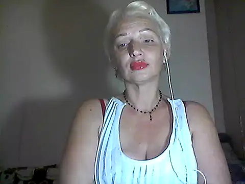Snapshot of MaryJane441 chatting on 09-25-25, 07:17 MaryJane441 online show from 09-25-25, 07:17