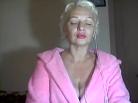 Snapshot of MaryJane441 chatting on 10-26-25, 08:15 MaryJane441 online show from 10-26-25, 08:15