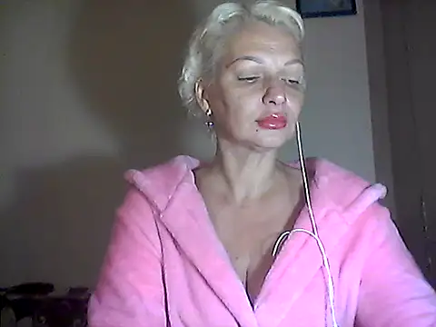 Snapshot of MaryJane441 chatting on 10-28-25, 06:54 MaryJane441 online show from 10-28-25, 06:54