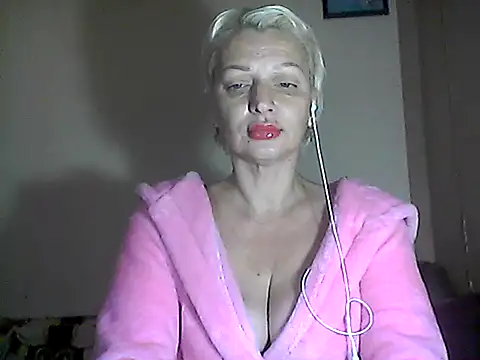 Snapshot of MaryJane441 chatting on 11-18-25, 09:03 MaryJane441 online show from 11-18-25, 09:03