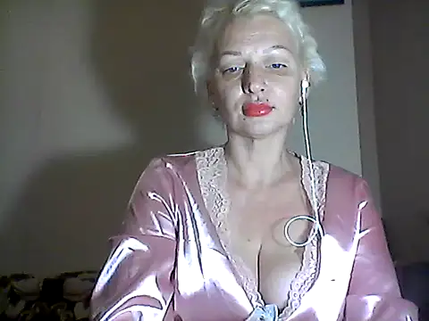 Snapshot of MaryJane441 chatting on 12-04-25, 07:00 MaryJane441 online show from 12-04-25, 07:00