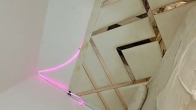 vahileht smith online show from 02-18-25, 07:54