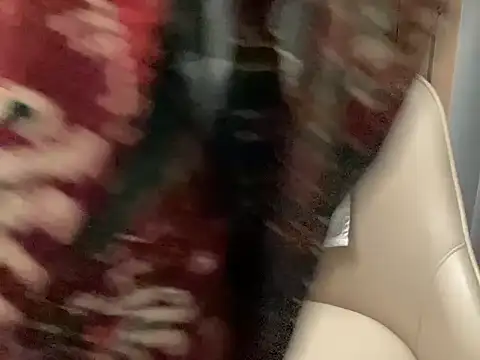 Snapshot of sassypooja chatting on 12-18-25, 05:46 sassypooja online show from 12-18-25, 05:46