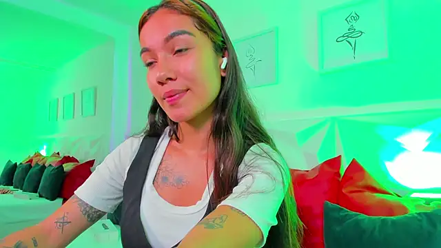 scarlet castro online show from 03-17-26, 05:05