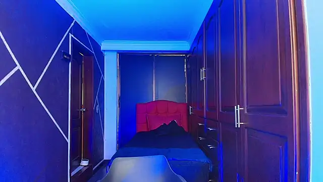 Snapshot of SexyNaf chatting on 01-10-25, 07:11 SexyNaf online show from 01-10-25, 07:11