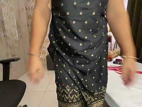 Snapshot of SamairAhh chatting on 01-29-25, 06:07 SamairAhh online show from 01-29-25, 06:07