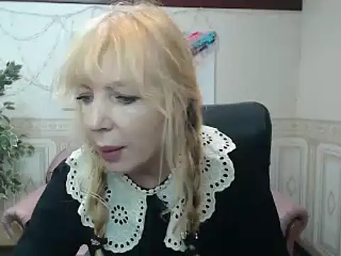 Anna Diax online show from 12-18-24, 12:29