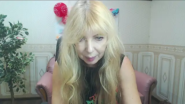 Anna Diax online show from 02-18-25, 12:49