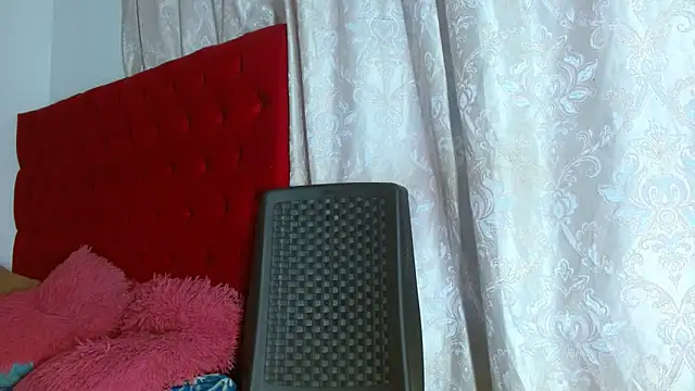 cristinamontiel online show from 10-07-25, 02:14