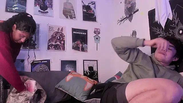 Snapshot of hothoneychile chatting on 02-14-25, 12:30 hothoneychile online show from 02-14-25, 12:30