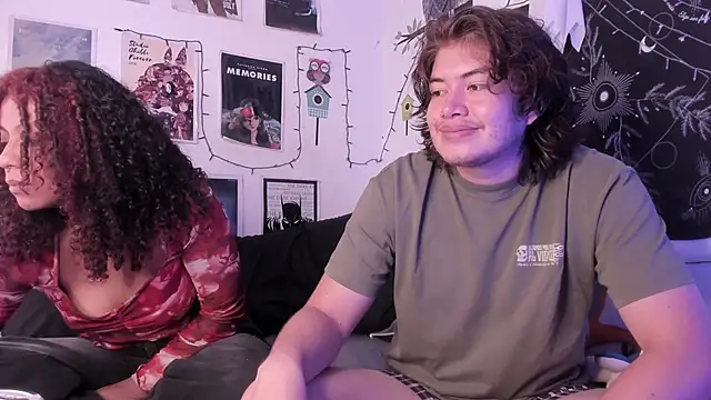 Snapshot of hothoneychile chatting on 09-22-25, 02:19 hothoneychile online show from 09-22-25, 02:19